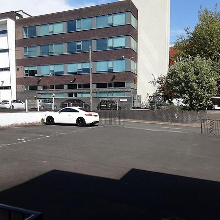 Quiet 2 Bedroom Flat In Darlington With Free Parking, Wi-Fi And More Esterno foto