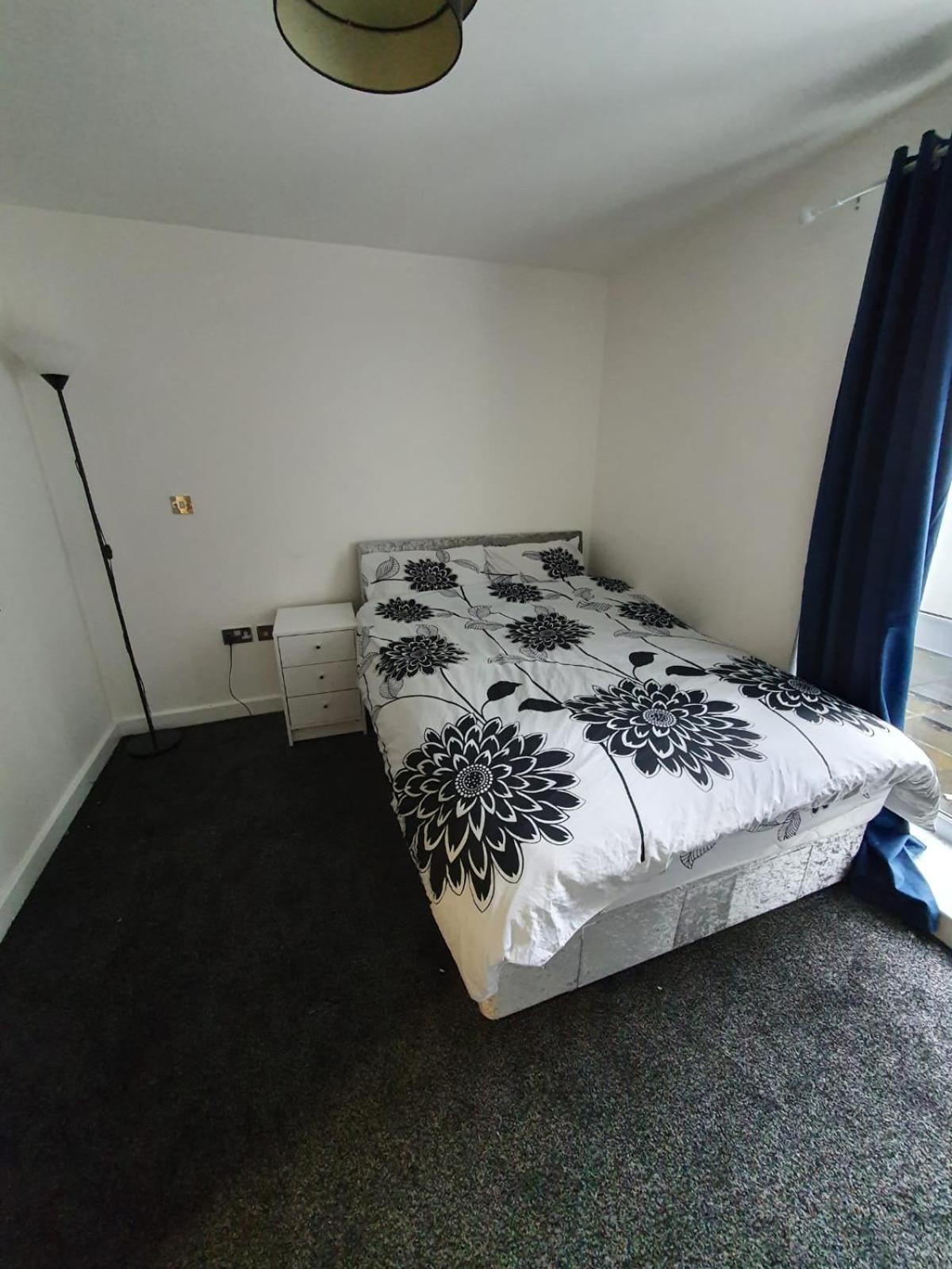 Quiet 2 Bedroom Flat In Darlington With Free Parking, Wi-Fi And More Esterno foto